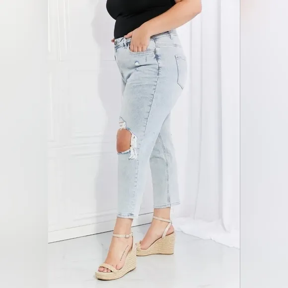 Vervet By Flying Monkey Light Wash Slim Straight Cropped Jeans Mom Erika 20W