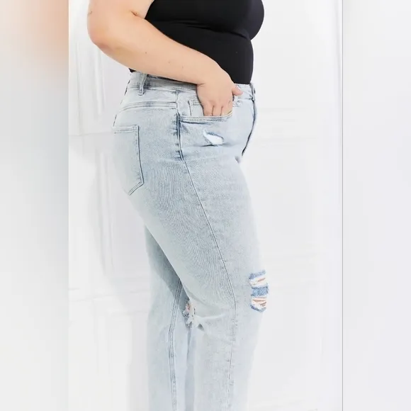 Vervet By Flying Monkey Light Wash Slim Straight Cropped Jeans Mom Erika 20W