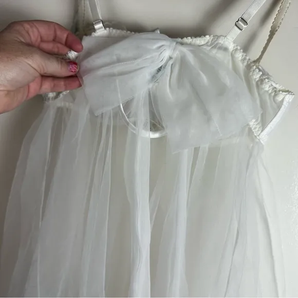 Victoria’s Secret Wedding Collection White JustMarried SatinRuffle Teddy NWT 36B