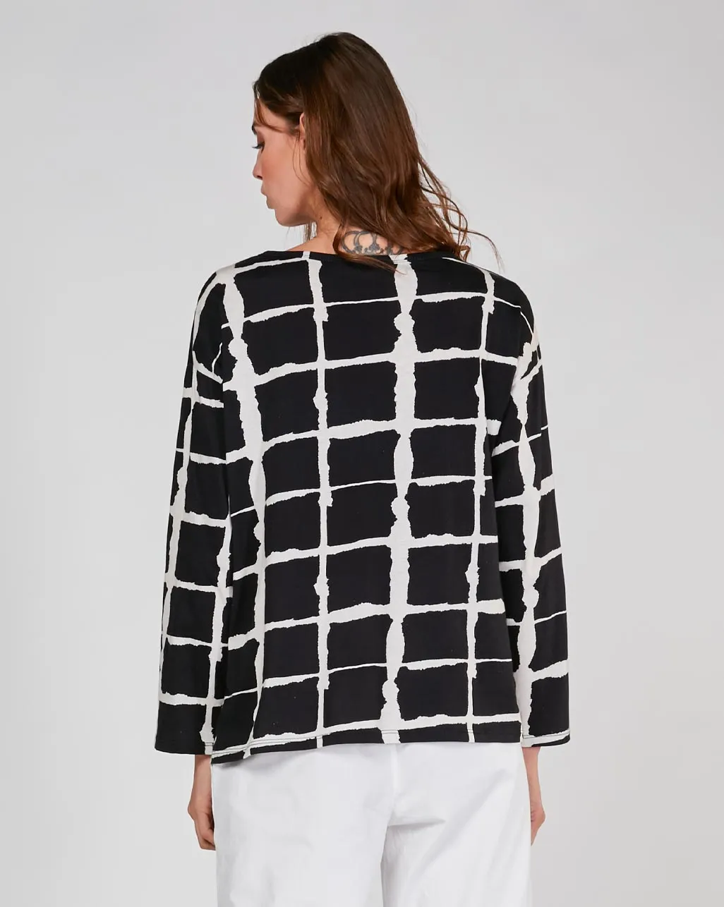 Wave Grid Line T-Shirt