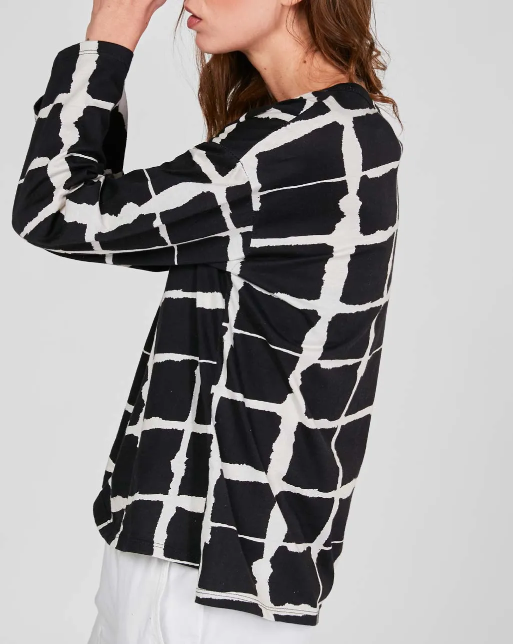 Wave Grid Line T-Shirt