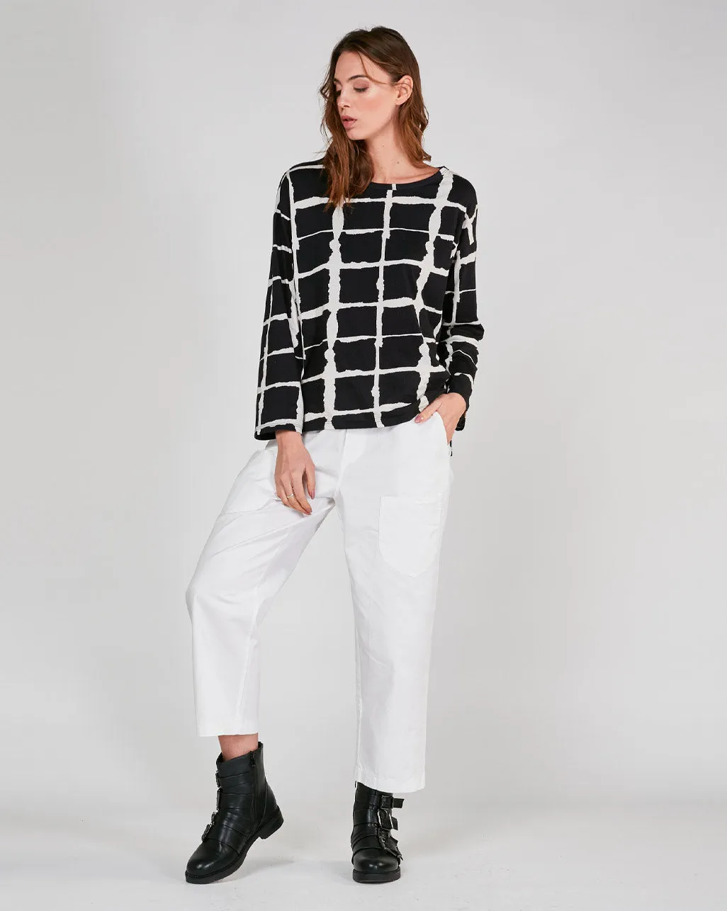 Wave Grid Line T-Shirt