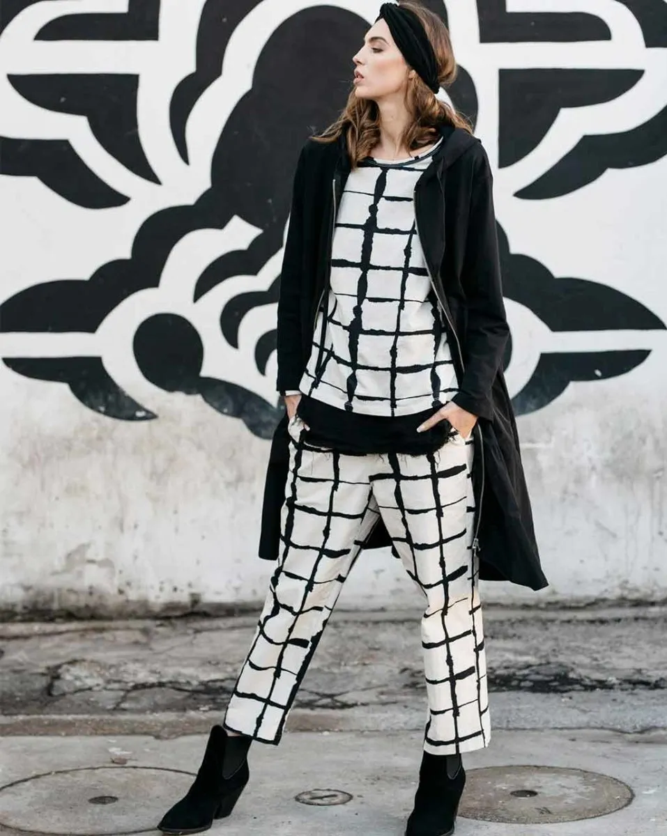 Wave Grid Line T-Shirt
