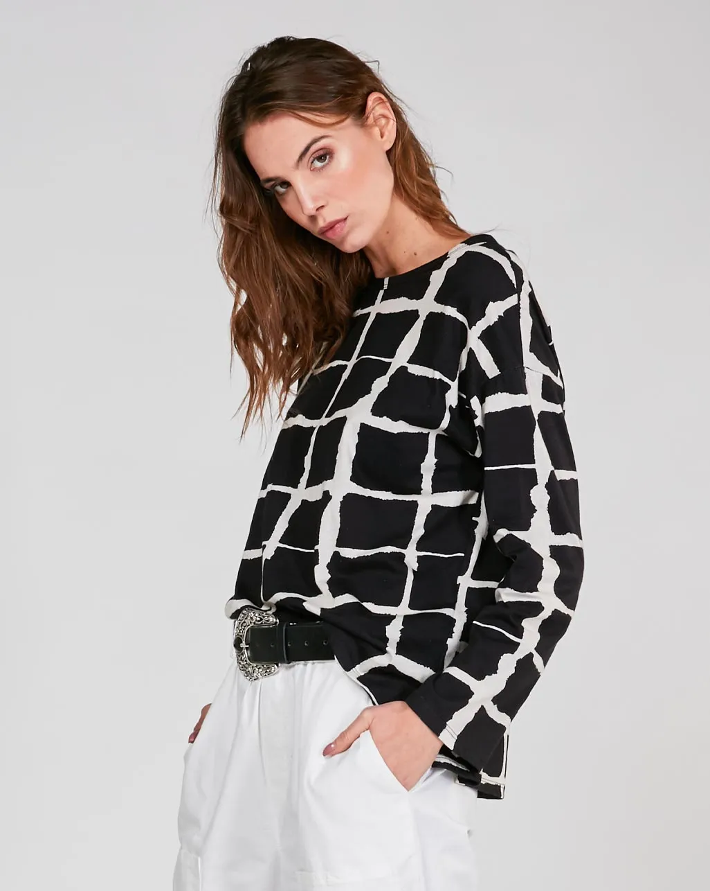 Wave Grid Line T-Shirt
