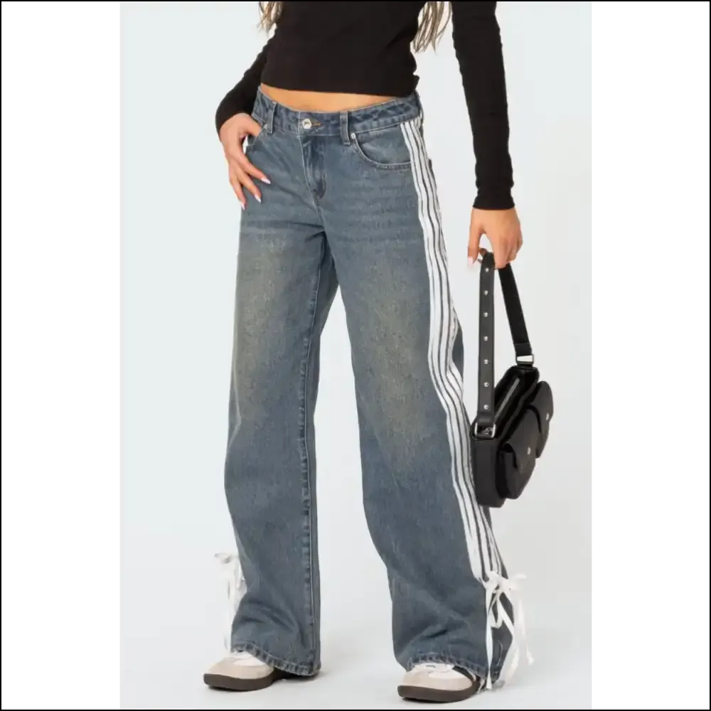 Wide Leg Jeans: where Stripes Meet Chic & my Closet’s New Best Friend 😂💃