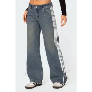 Wide Leg Jeans: where Stripes Meet Chic & my Closet’s New Best Friend 😂💃