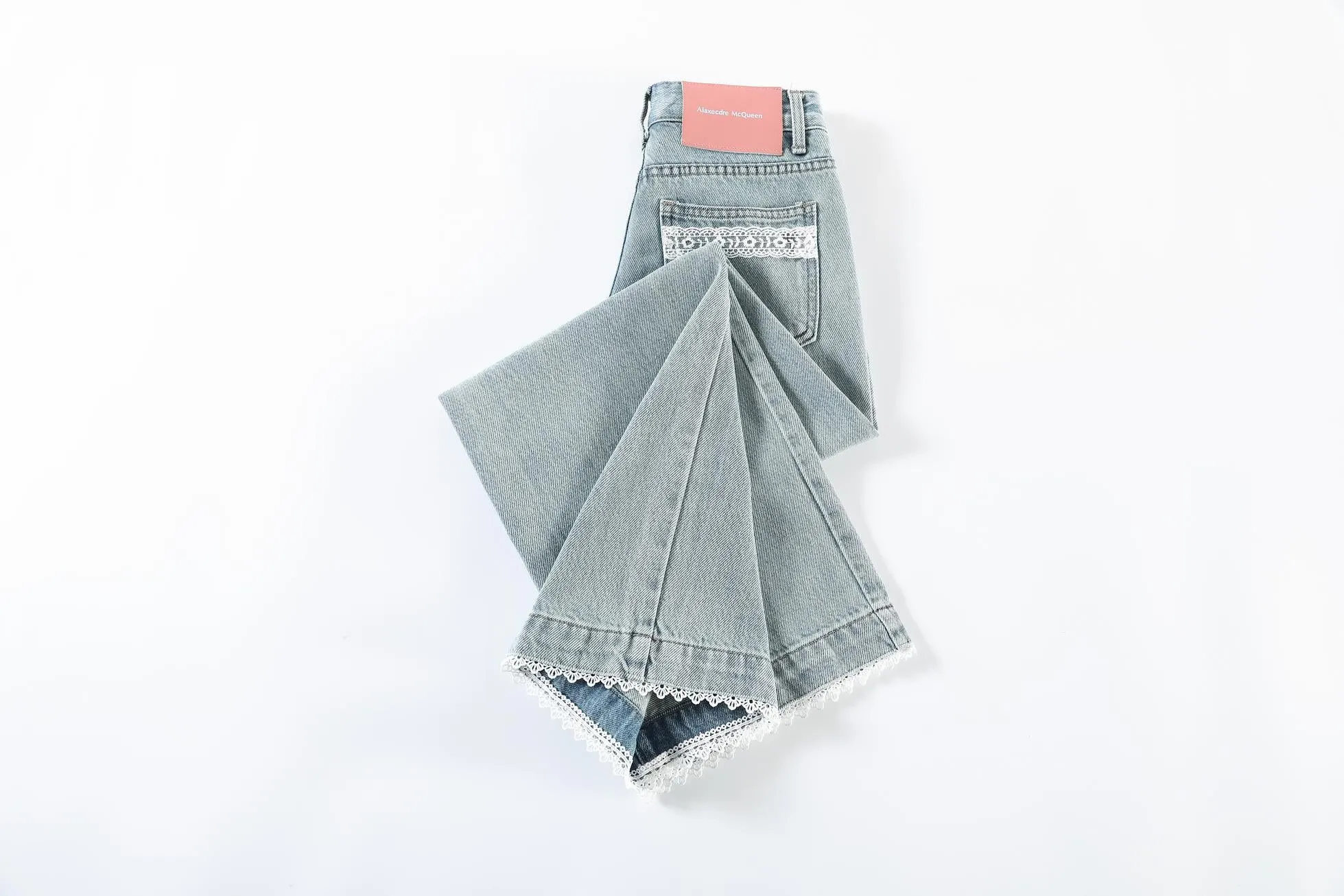 Women’s Ankle Cut Capri Jean with Cuffed Hem for a Trendy Look