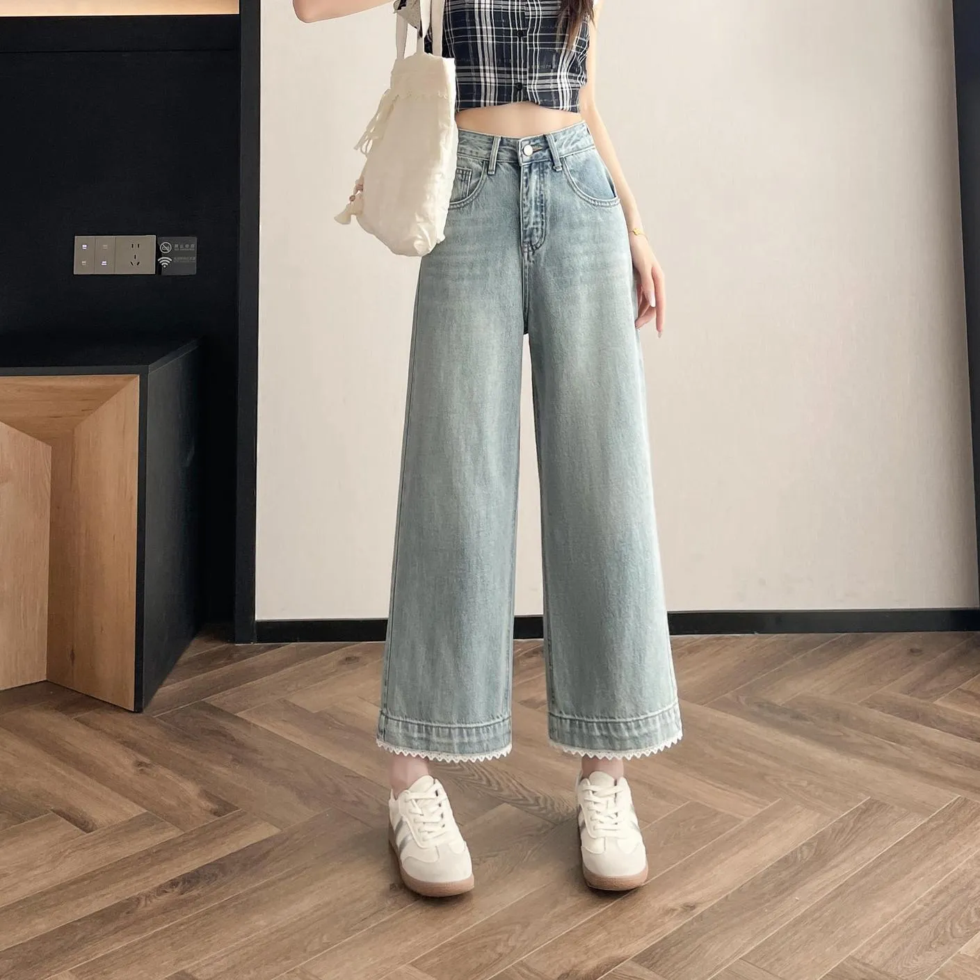 Women’s Ankle Cut Capri Jean with Cuffed Hem for a Trendy Look