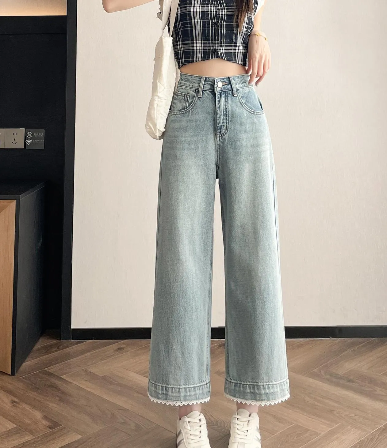 Women’s Ankle Cut Capri Jean with Cuffed Hem for a Trendy Look