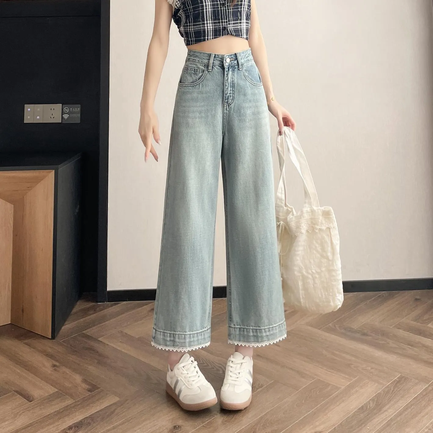 Women’s Ankle Cut Capri Jean with Cuffed Hem for a Trendy Look