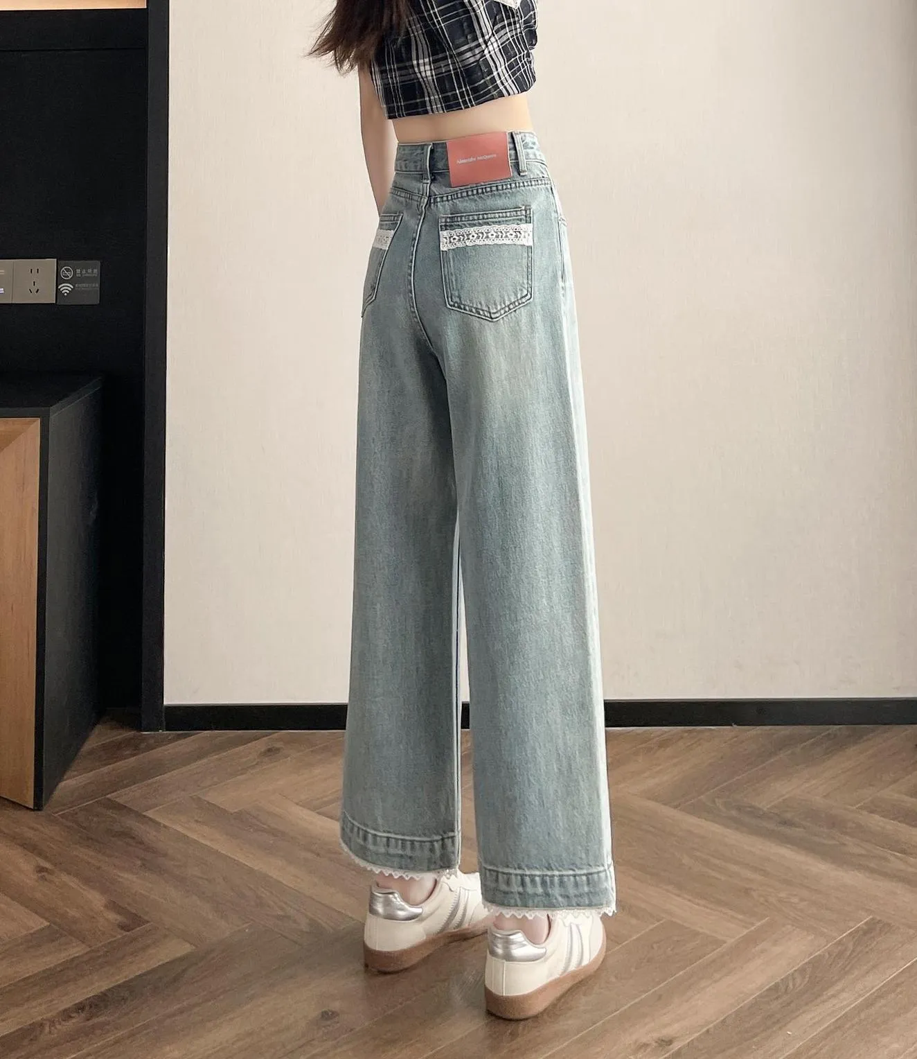 Women’s Ankle Cut Capri Jean with Cuffed Hem for a Trendy Look