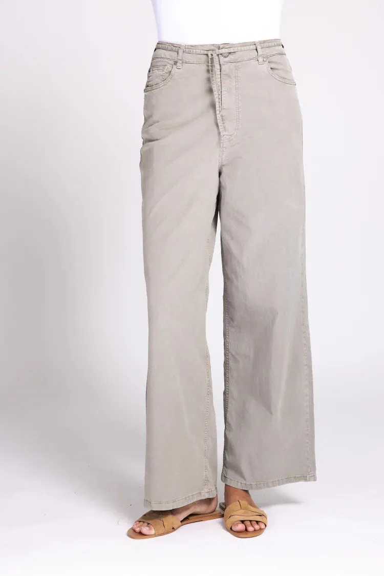 Zhrill | RENZE - Wide Leg Jeans | 227 olive